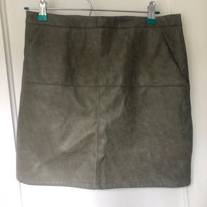 NWT WINDSOR army green pleather mini skirt
